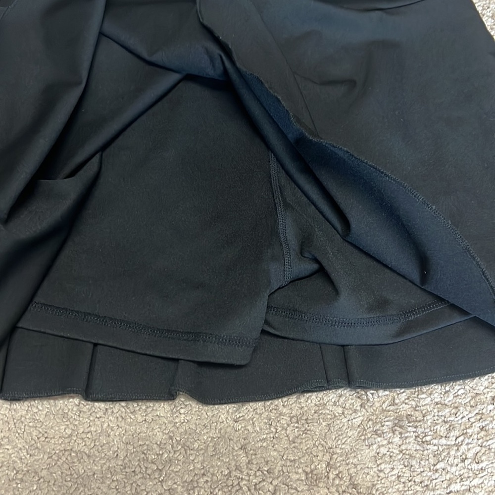 Black tennis skirt - Picture 4 of 4